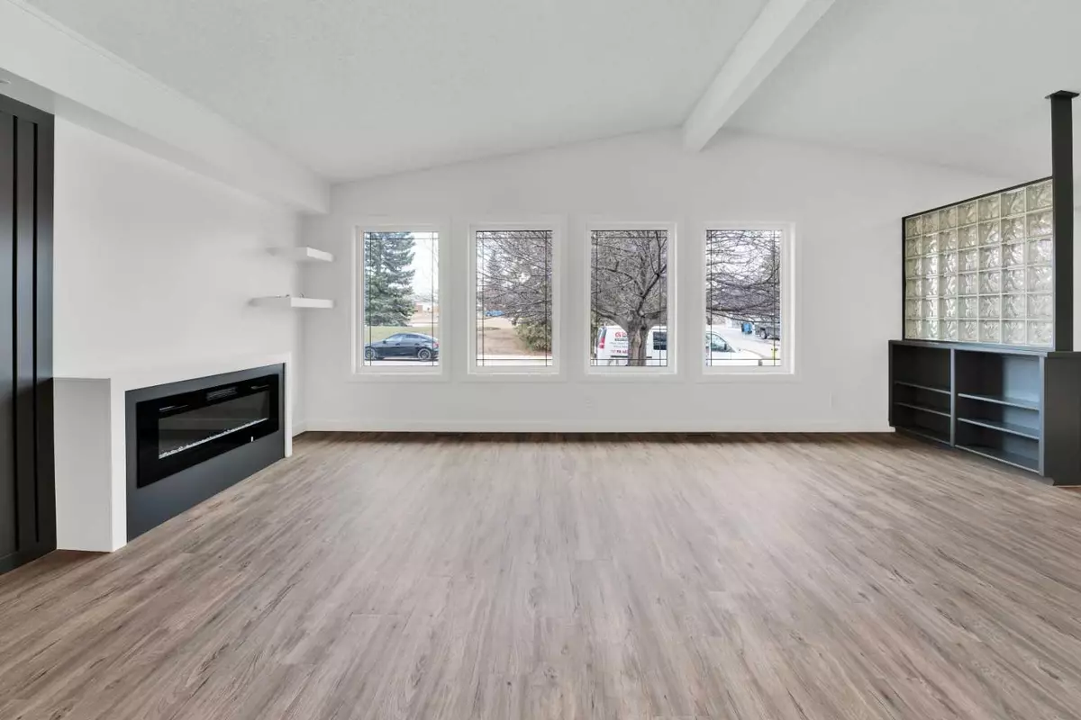 Calgary, AB T1Y2V5,140 Rundlefield CRES NE