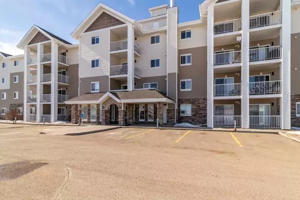 Sylvan Lake, AB T4S0G9,3 Broadway Rise #302