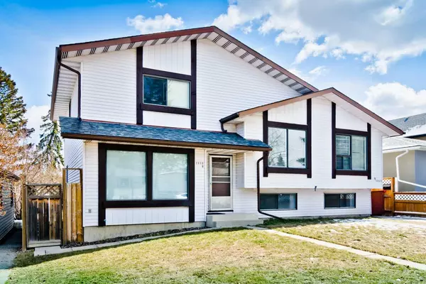 Calgary, AB T3E3G2,2816 38 ST SW