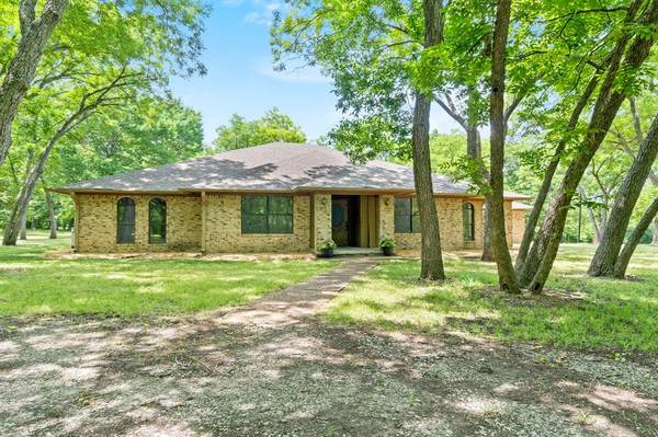 389 Mourning Dove Lane, Denison, TX 75020