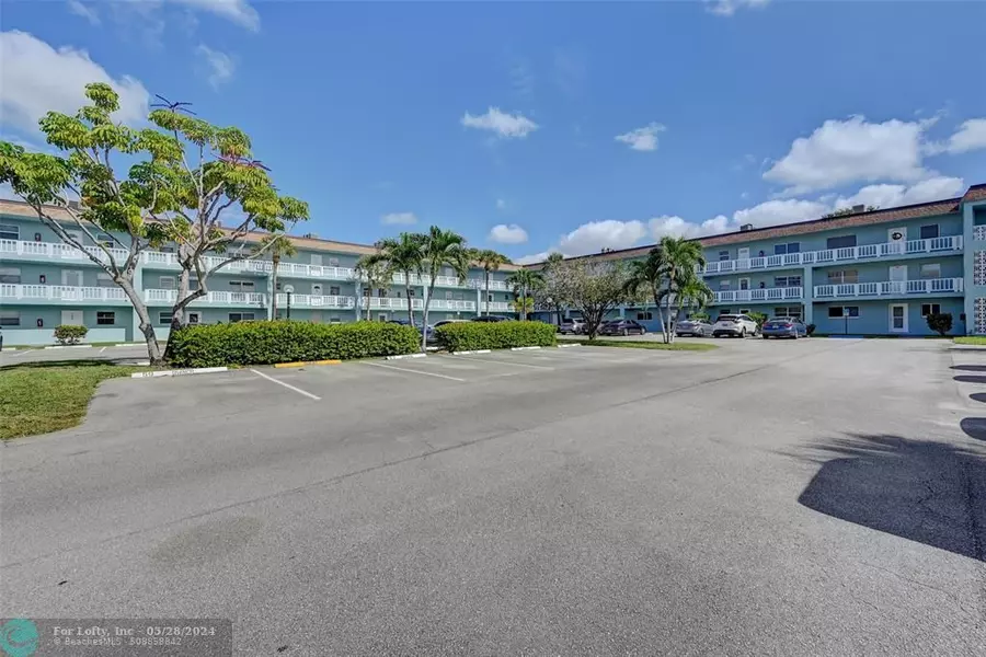 606 SW Natura Blvd  #301, Deerfield Beach, FL 33441