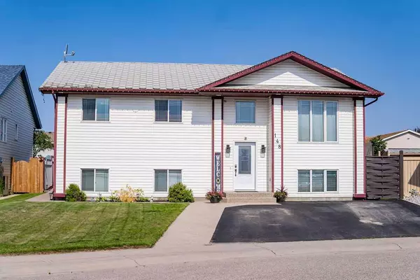 Hinton, AB T7V 2C7,148 Mackay CRES