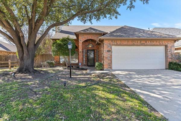 7201 Mccoy Drive, Watauga, TX 76148