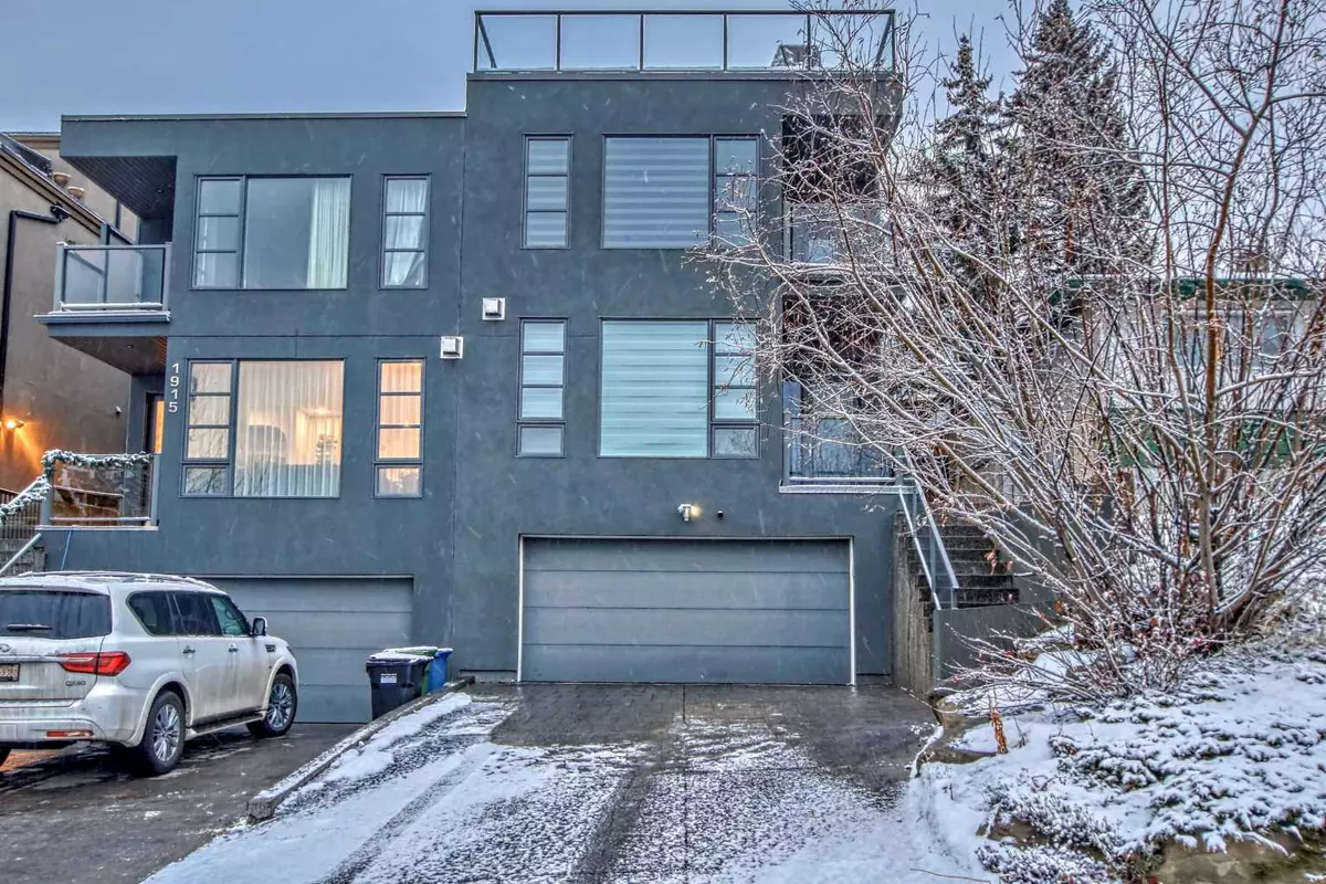 Calgary, AB T2T 1K2,1917 28 AVE SW