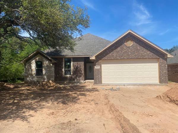 2512 Creek Drive, Granbury, TX 76048