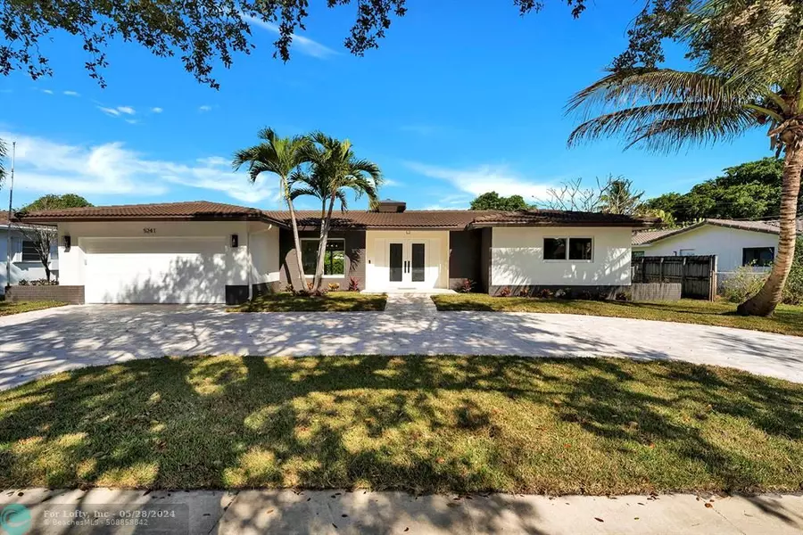 5241 SW 8th St, Plantation, FL 33317