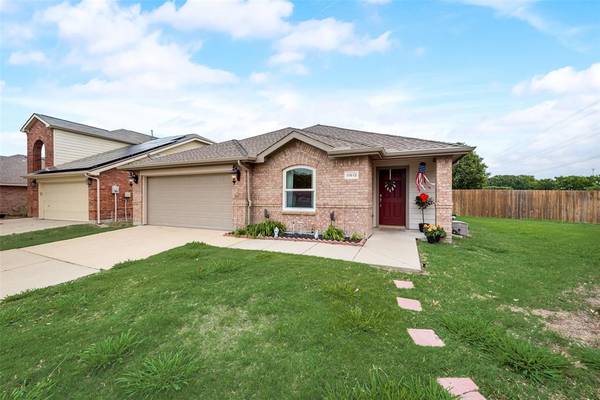 11612 Lauren Way, Fort Worth, TX 76244