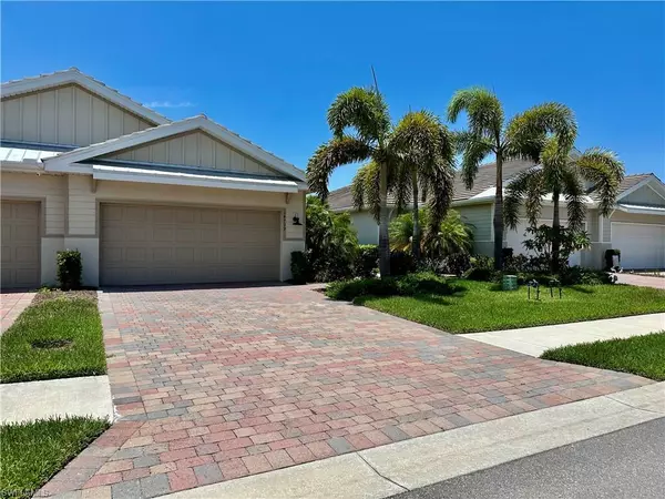 Naples, FL 34114,14799 Edgewater CIR