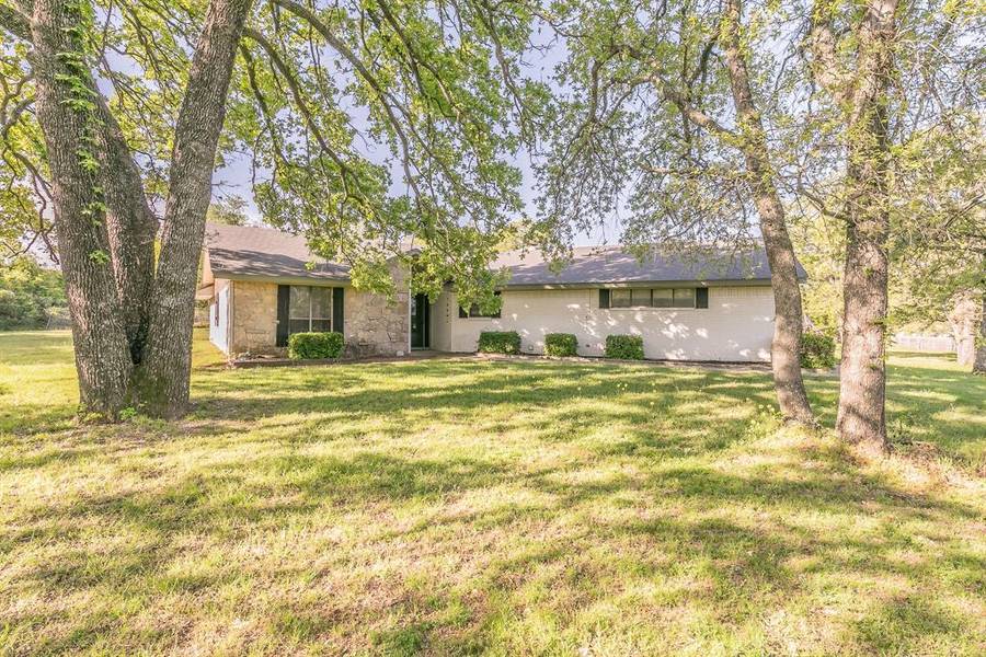 170 Windsor Lane, Springtown, TX 76082