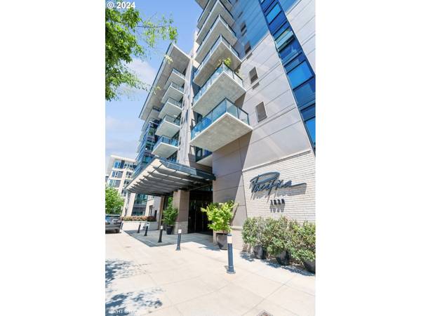 Portland, OR 97209,1830 NW RIVERSCAPE ST #105