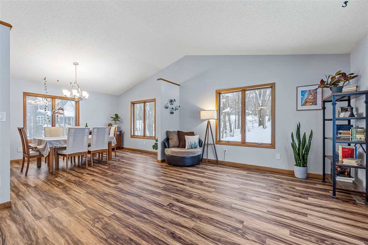 Iowa City, IA 52240,2999 NE Walnut Ridge Ln