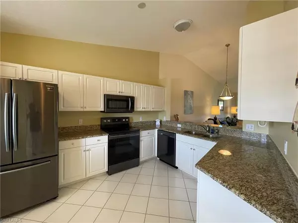 Naples, FL 34113,9009 Michael CIR 1-110