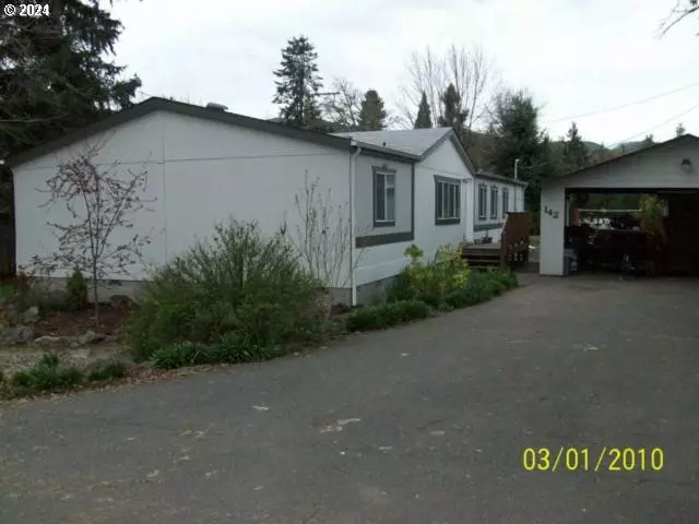 130 SHELTON LN, Roseburg, OR 97470