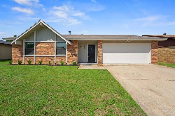 2622 Ridgemoor Court, Arlington, TX 76016