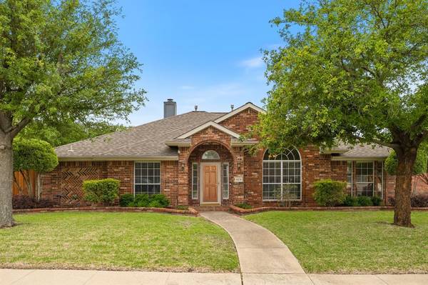 4218 Glistening Springs,  Rowlett,  TX 75088