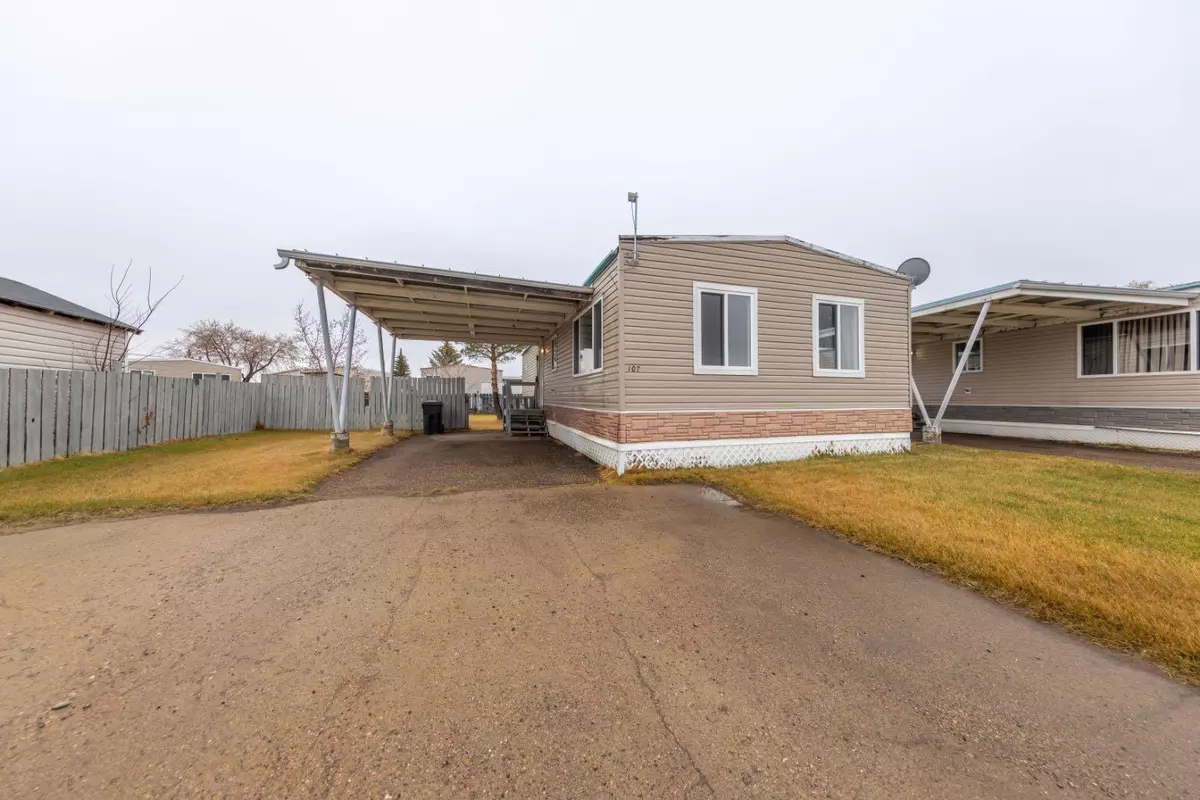 Lloydminster, AB T9V3N5,5308 57 ST #107