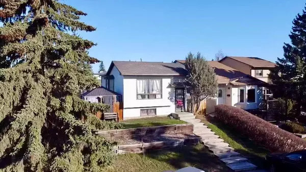 Calgary, AB T2W 5G4,71 Cedardale Mews SW