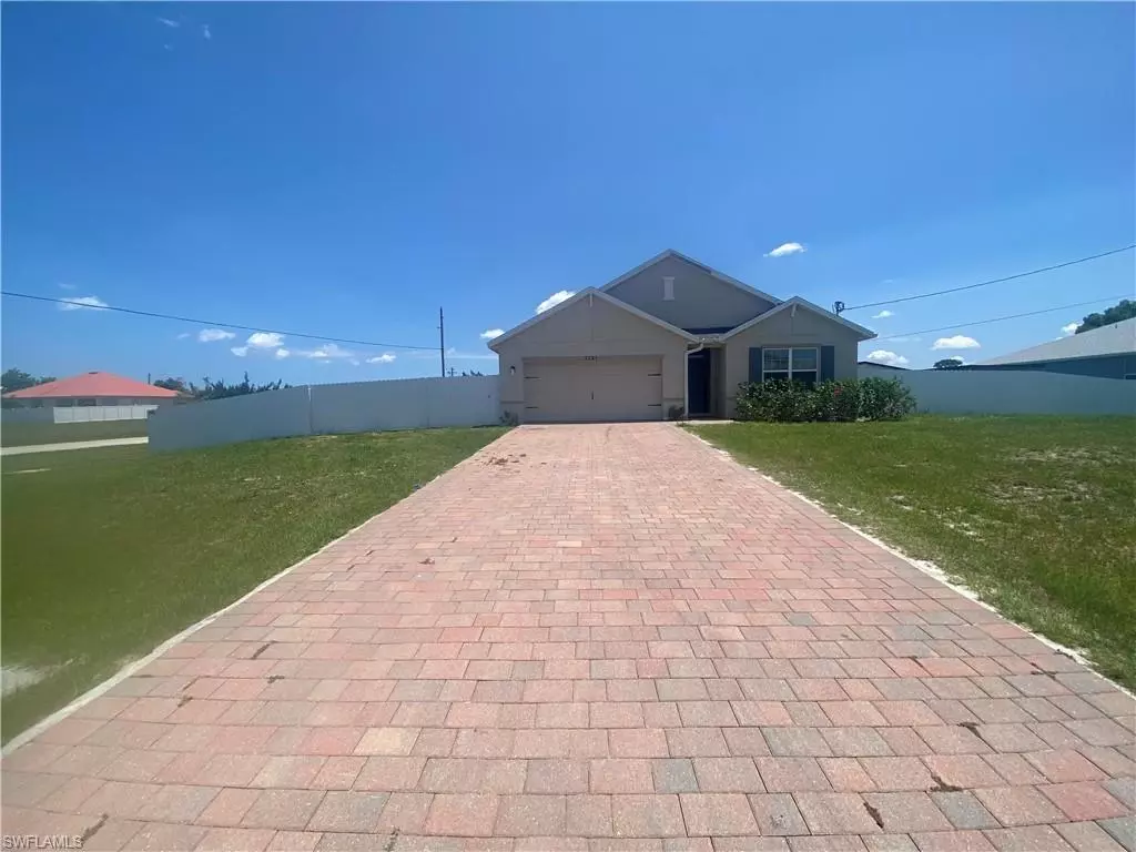 Cape Coral, FL 33993,1832 EMBERS TER NW