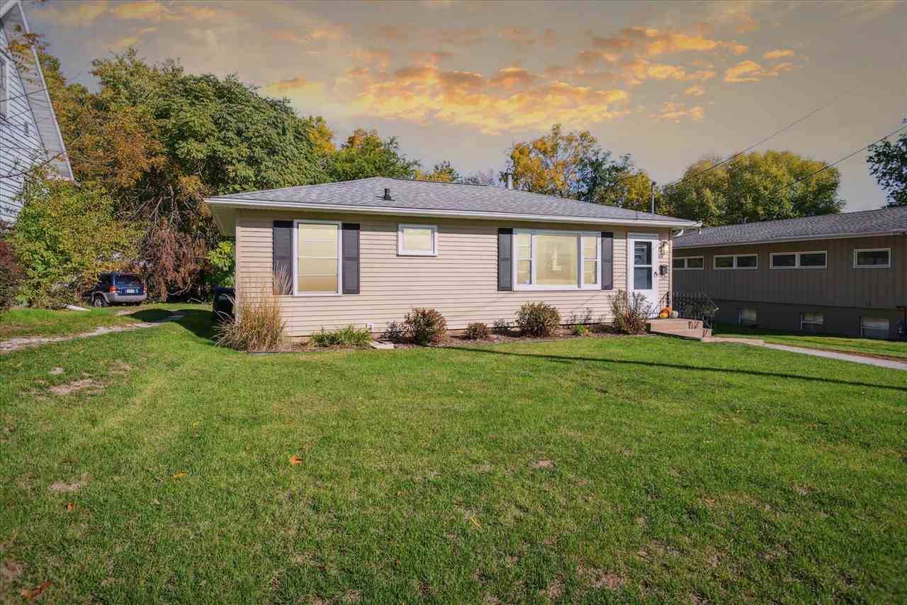 1316 Kirkwood Ave, Iowa City, IA 52240
