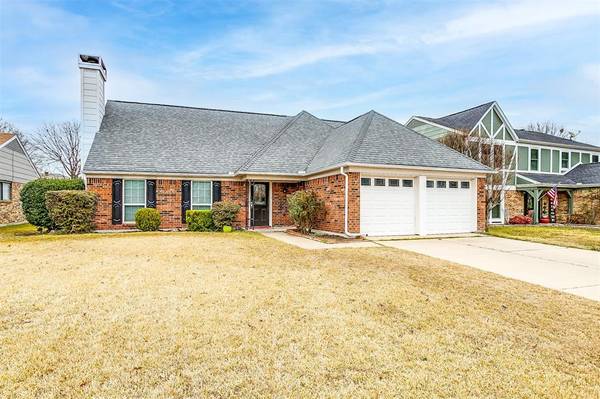 2506 Bentley Drive, Grand Prairie, TX 75052