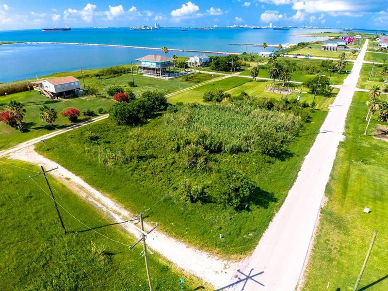 1830 Galveston Avenue, Port Bolivar, TX 77650