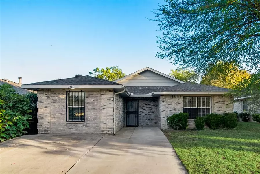 4541 Las Haciendas Drive, Dallas, TX 75211