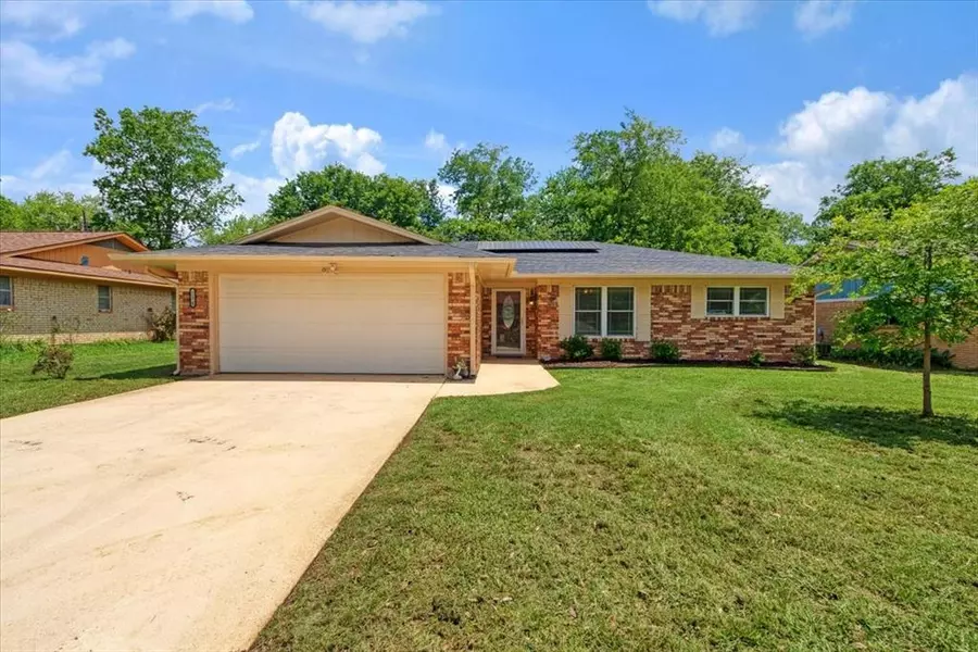 526 Dean Drive, Denison, TX 75020