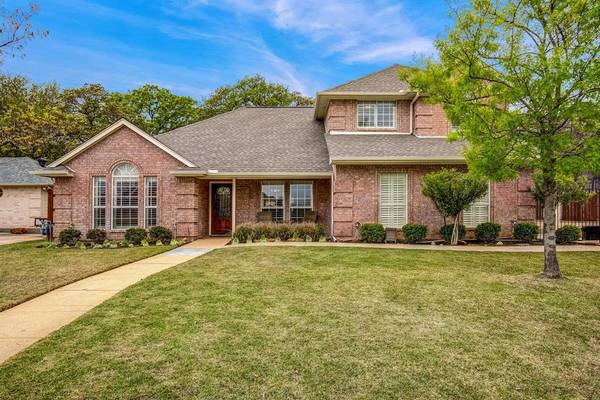 2853 Naples Drive, Hurst, TX 76054