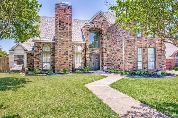 325 Montreal Drive, Hurst, TX 76054