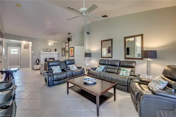 Fort Myers, FL 33919,14850 Crystal Cove CT 404