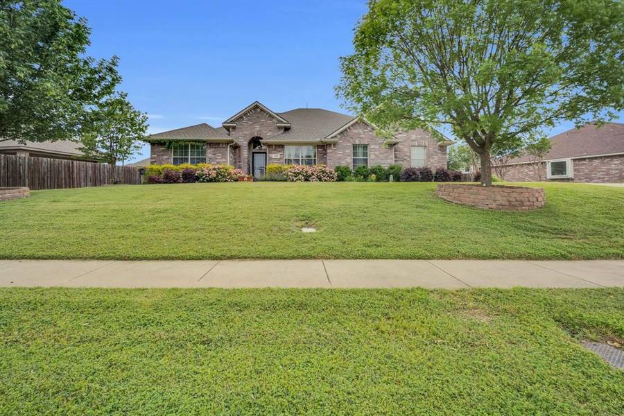 316 Susan Way, Red Oak, TX 75154