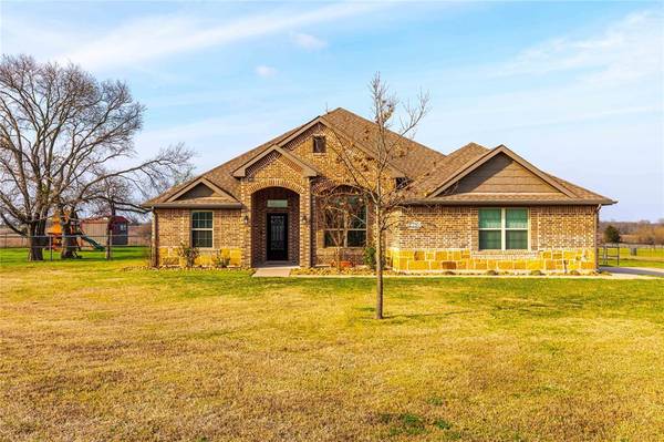 21787 County Road 820, Farmersville, TX 75442