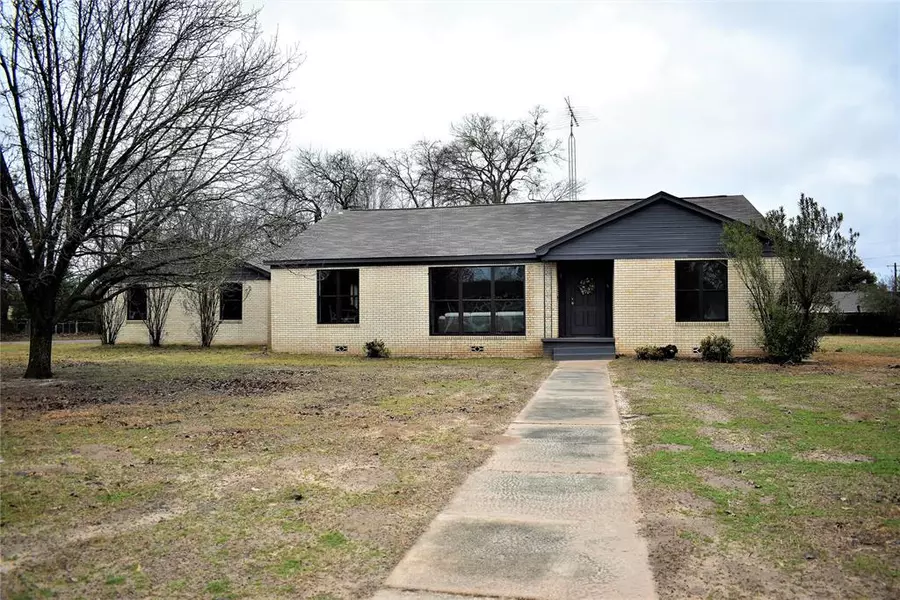 104 Mackinnon, Mount Pleasant, TX 75455