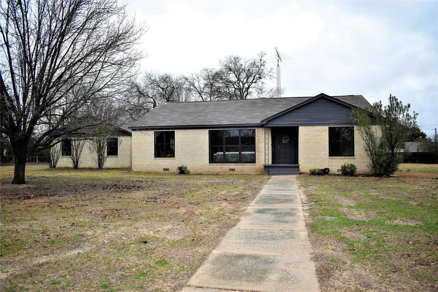 104 Mackinnon, Mount Pleasant, TX 75455