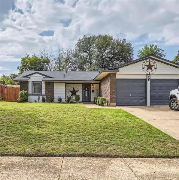 1110 Wright Street, Arlington, TX 76012