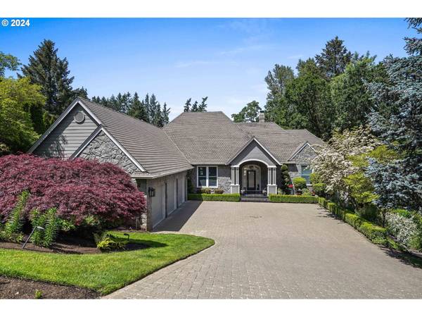 725 PALISADES DR SE, Salem, OR 97302