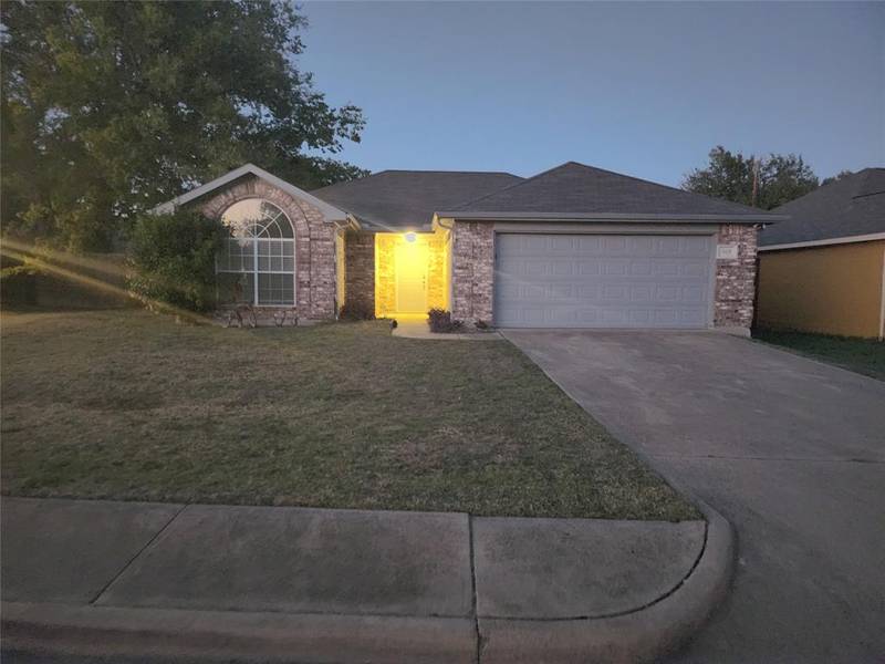 505 Starling Drive, Desoto, TX 75115