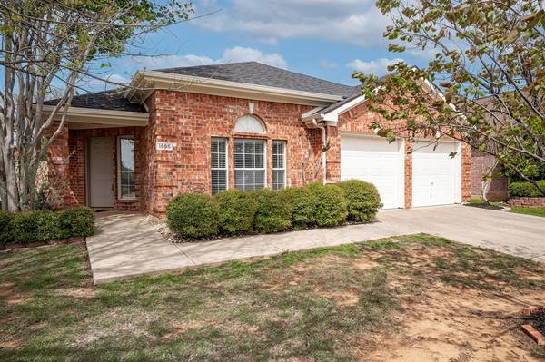 1595 Redwood Drive,  Corinth,  TX 76210