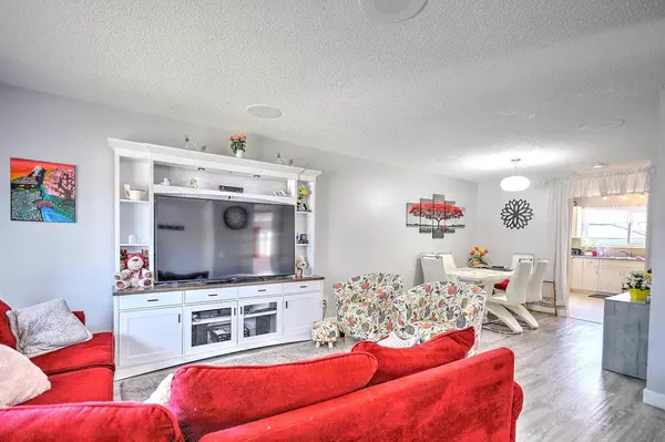 Calgary, AB T2A6P2,151 Abadan CRES NE