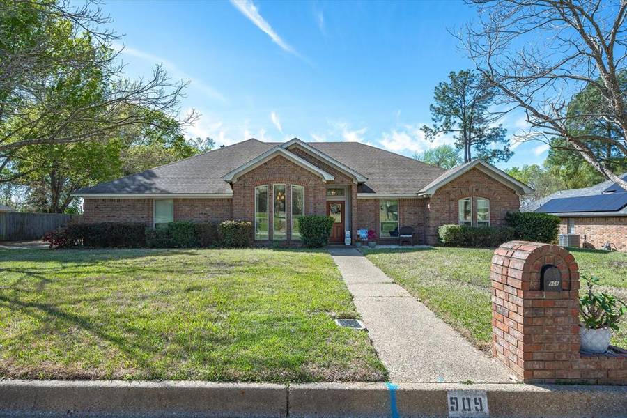 909 Beth, Tyler, TX 75703