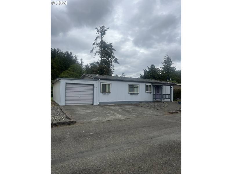 100 RIVER BEND RD #47, Reedsport, OR 97467