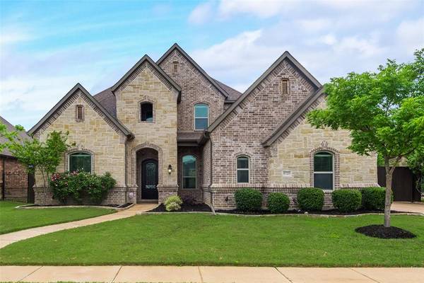 8725 Shadywood Lane, North Richland Hills, TX 76182