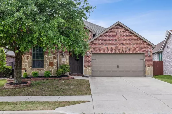 540 Ricochet Drive, Fort Worth, TX 76131