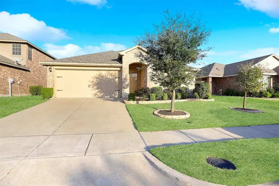 2069 Enchanted Rock Drive, Forney, TX 75126