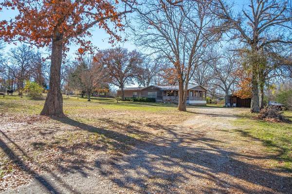 430 Vz County Road 1226, Grand Saline, TX 75140