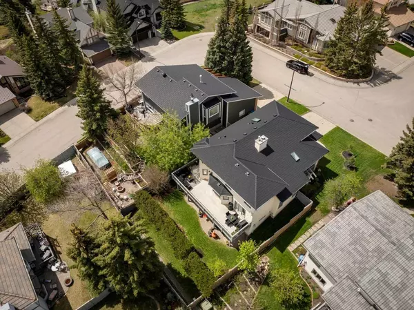 Calgary, AB T3G 2Z8,163 Hawkview Manor CIR NW