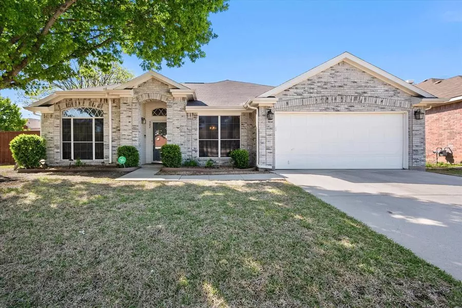 902 Bonanza Drive, Arlington, TX 76001