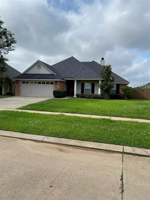 5824 Bluebonnett Drive, Bossier City, LA 71112