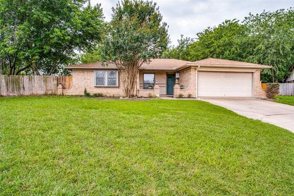 2209 Meacham Court, Grand Prairie, TX 75052