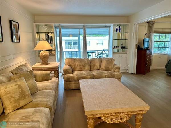 Fort Lauderdale, FL 33308,6449 Bay Club Dr  #3